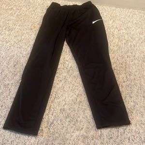Women’s medium dri fit Nike joggers